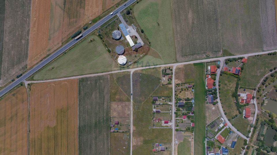 Teren 900mp Harman,Strada Gheorghe Lazar, utilitati in lucru