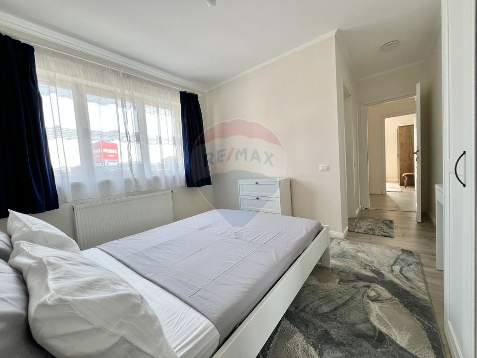 3 camere decomandat, bloc nou. Terasă 8.8 mp  Mobilat & loc de parcare