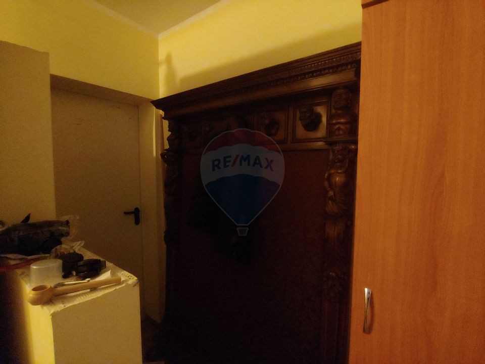 Casă / Vilă de lux cu 5 camere de vânzare în Vadu Moldovei, Suceava