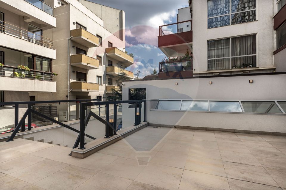 4 room Apartment for sale, Herastrau area