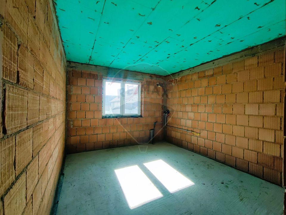 5 room House / Villa for sale