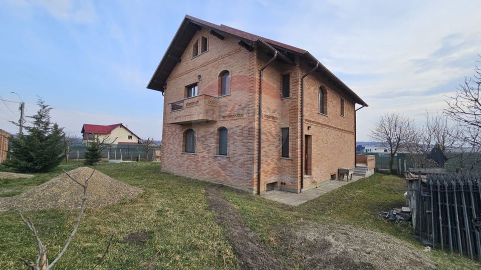 Casă / Vilă de lux, Scheia, Suceava