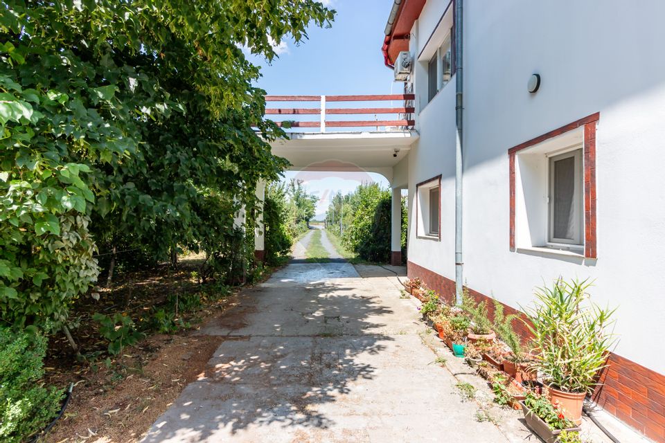 Casa+Laborator+ Teren 12.700 mp + casa de vacanta - Bolintin Vale