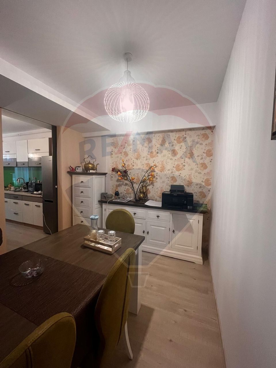 Apartament cu 3 camere de închiriat în zona Borhanci