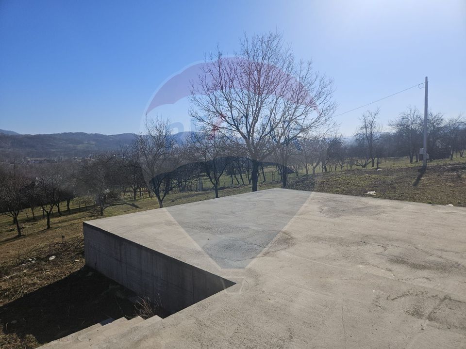Land 4,627sqm Giulesti / Strada PRINCIPALA