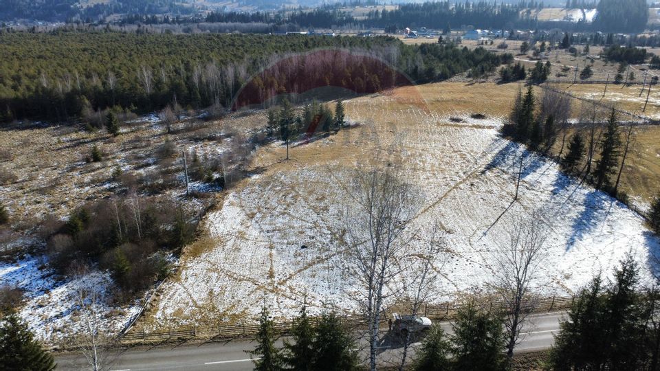 Teren  intravilan 9,086 mp  PARCELABIL Neagra Sarului/Bucovina