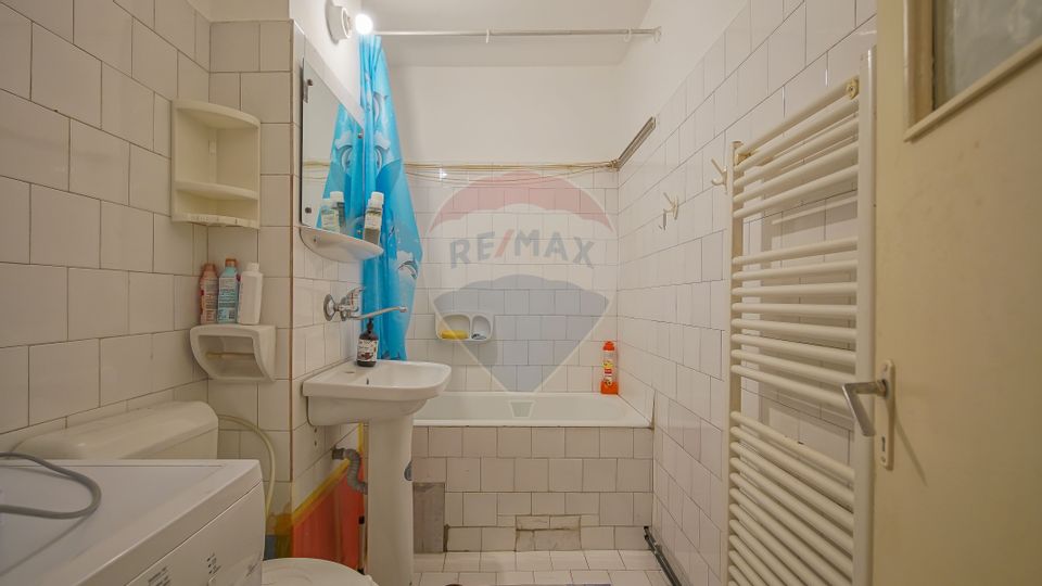 4 room Apartment for sale, Florilor area