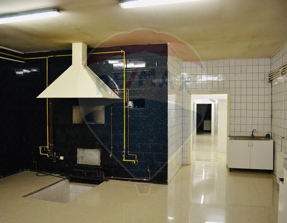 246sq.m Commercial Space for sale