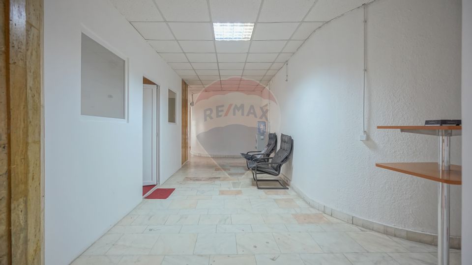 275sq.m Commercial Space for rent, 13 Decembrie area