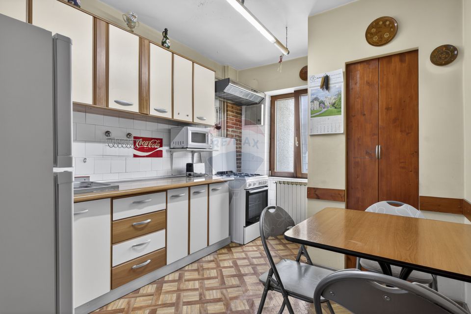 2 Apartamente unite, 5 camere de vânzare pe Malul Muresului, etajul 2