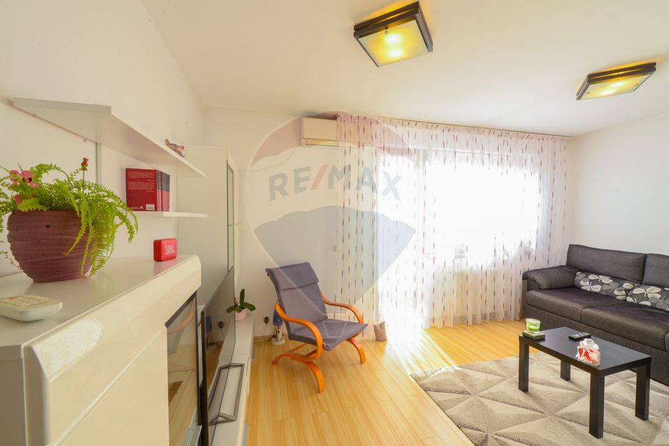 Apartment 3 rooms 132 sqm in villa type duplex Militari