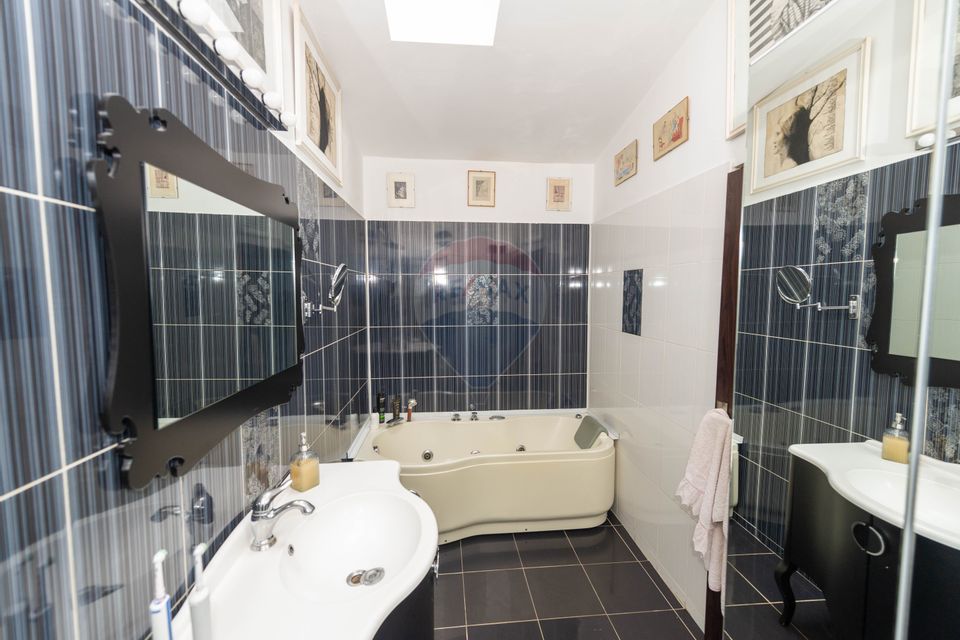 3 room Apartment for sale, Decebal area