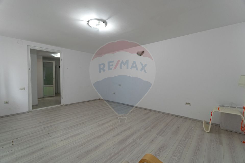 Garsonieră de închiriat– Strada Republicii 31/ Comision 0%