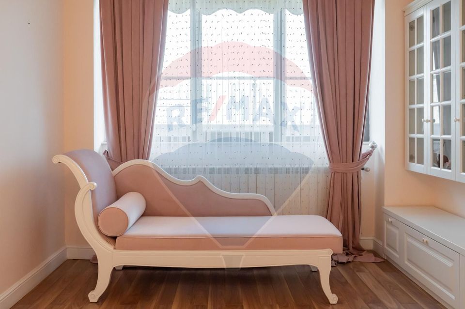 Penthouse de vanzare in Mamaia vedere frontala lac si marea Neagra