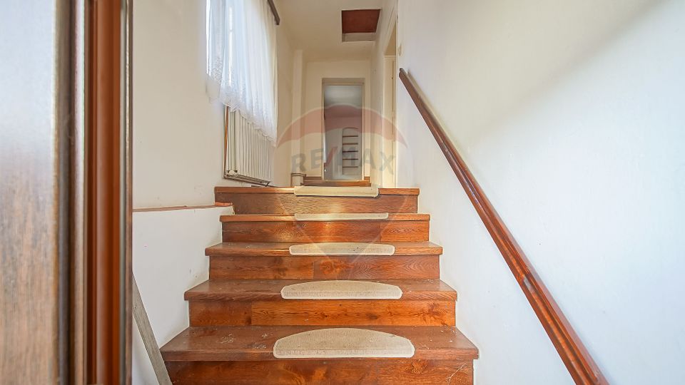 6 room House / Villa for sale