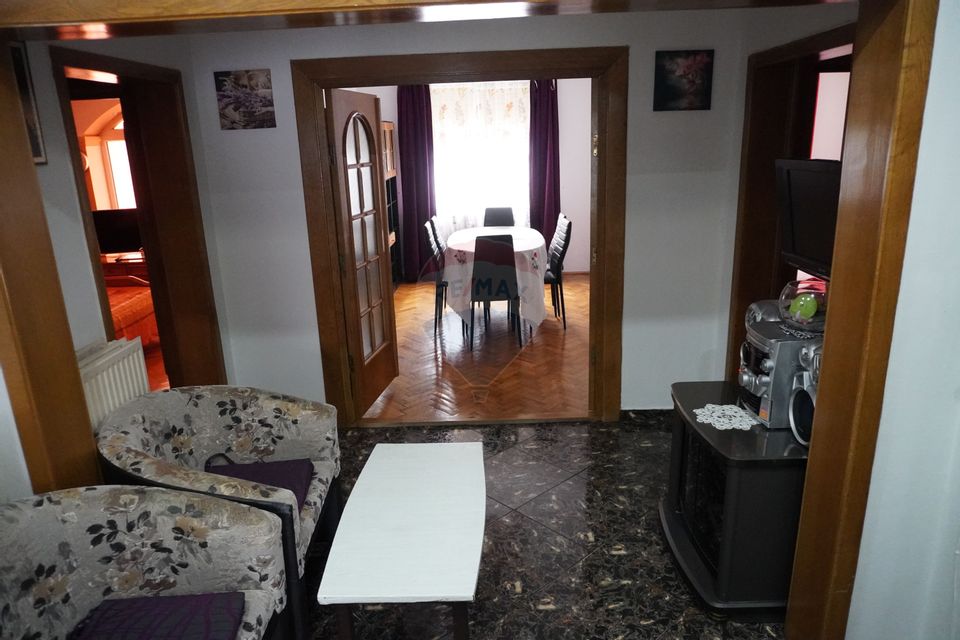 4 room Apartment for rent, Central area