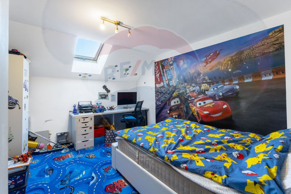 Casă / Vilă cu 4 camere de vânzare în zona Central