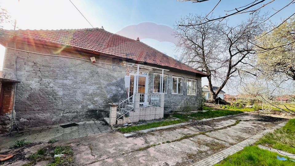 Casă / Vilă cu 4 camere de vânzare Santandrei