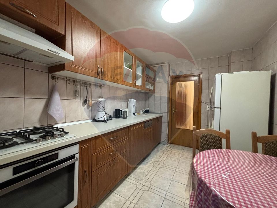 4 room Apartment for sale, Teiul Doamnei area