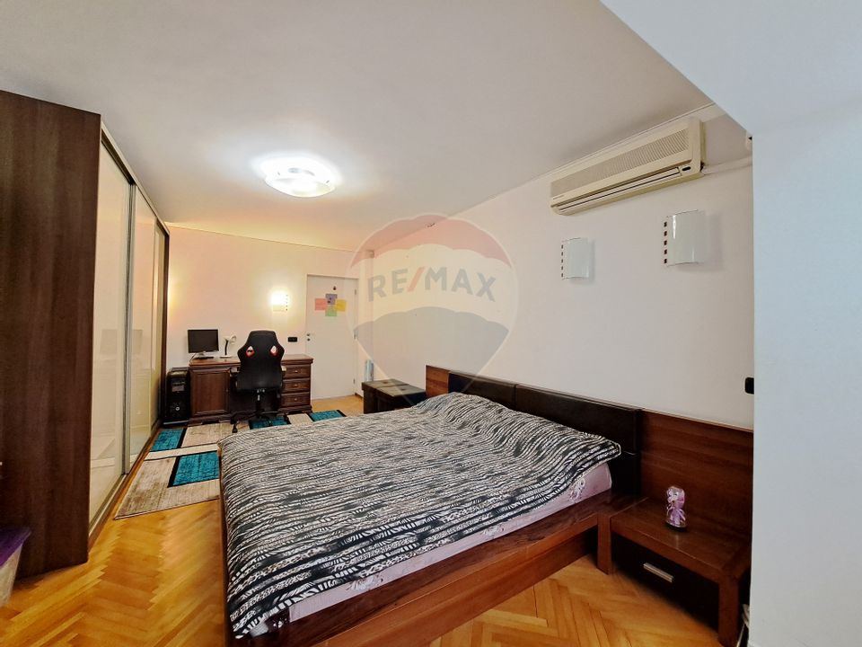 Spacious 4-room apartment for sale in Decebal area