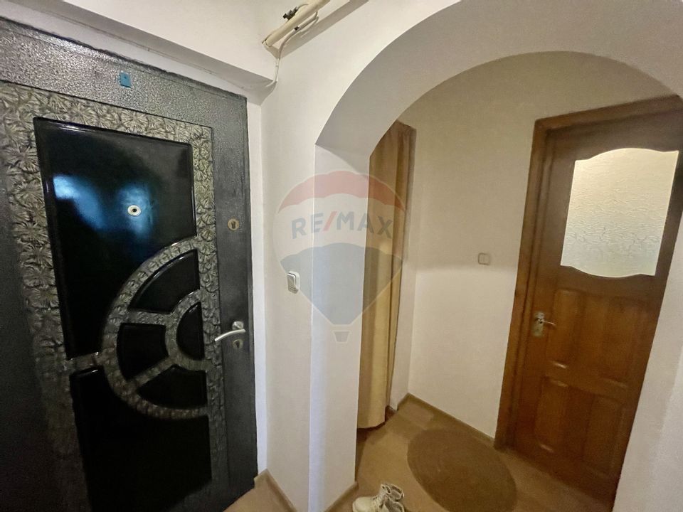 4 room Apartment for sale, Est area