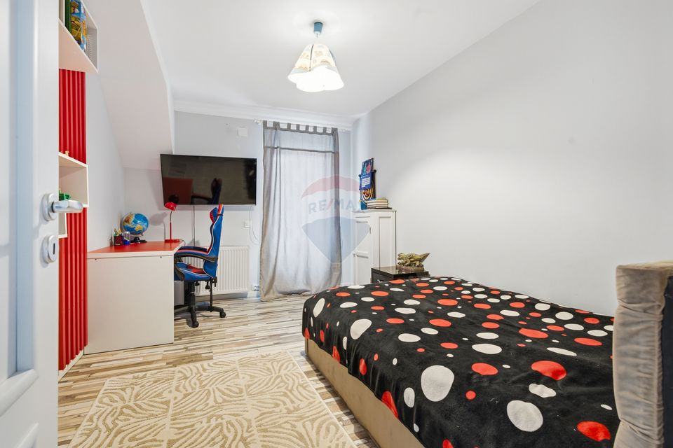 9 room House / Villa for sale