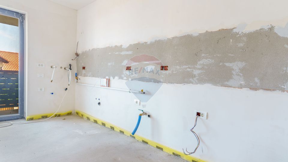 4 room Apartment for sale