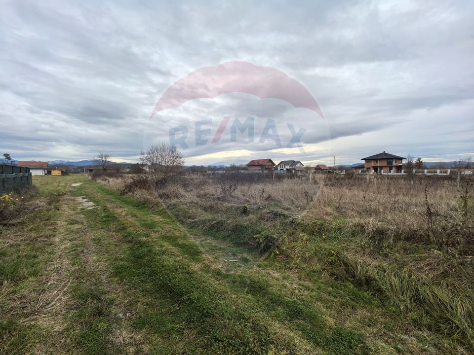 Teren de vanzare in Sacalaseni - zona case noi langa Moara Veche