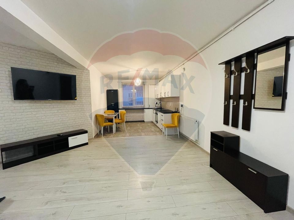 Apartament de închiriat în Sibiu - 3 camere si balcon - zona Hipodrom