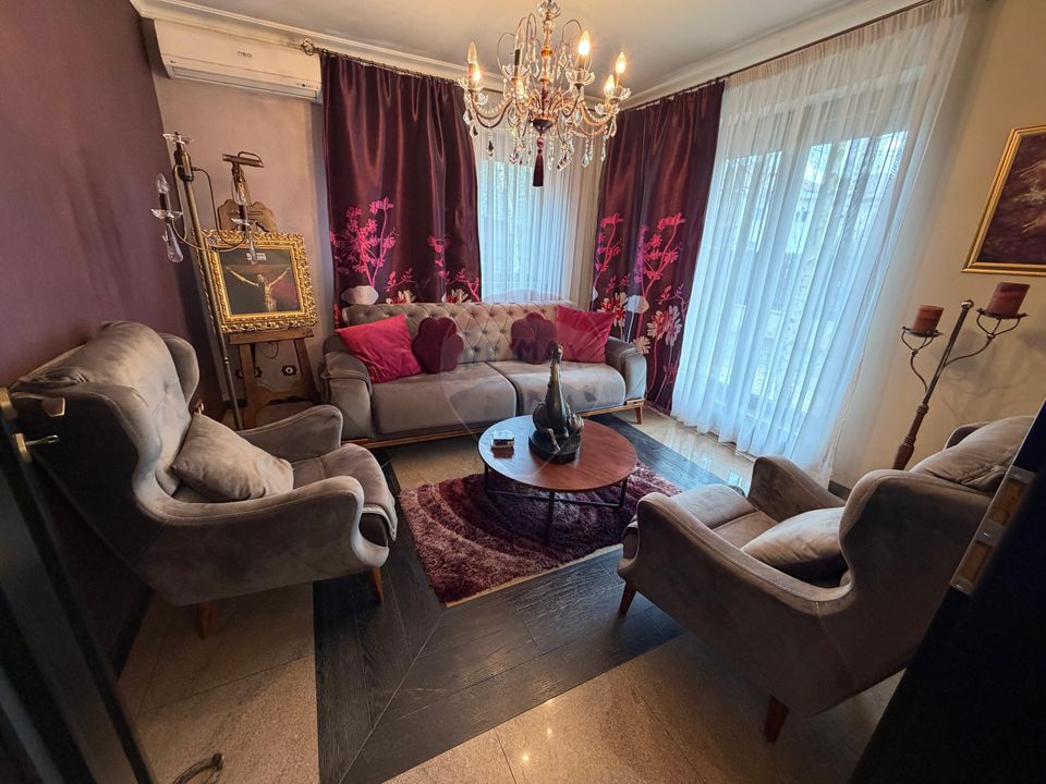 9 room House / Villa for sale