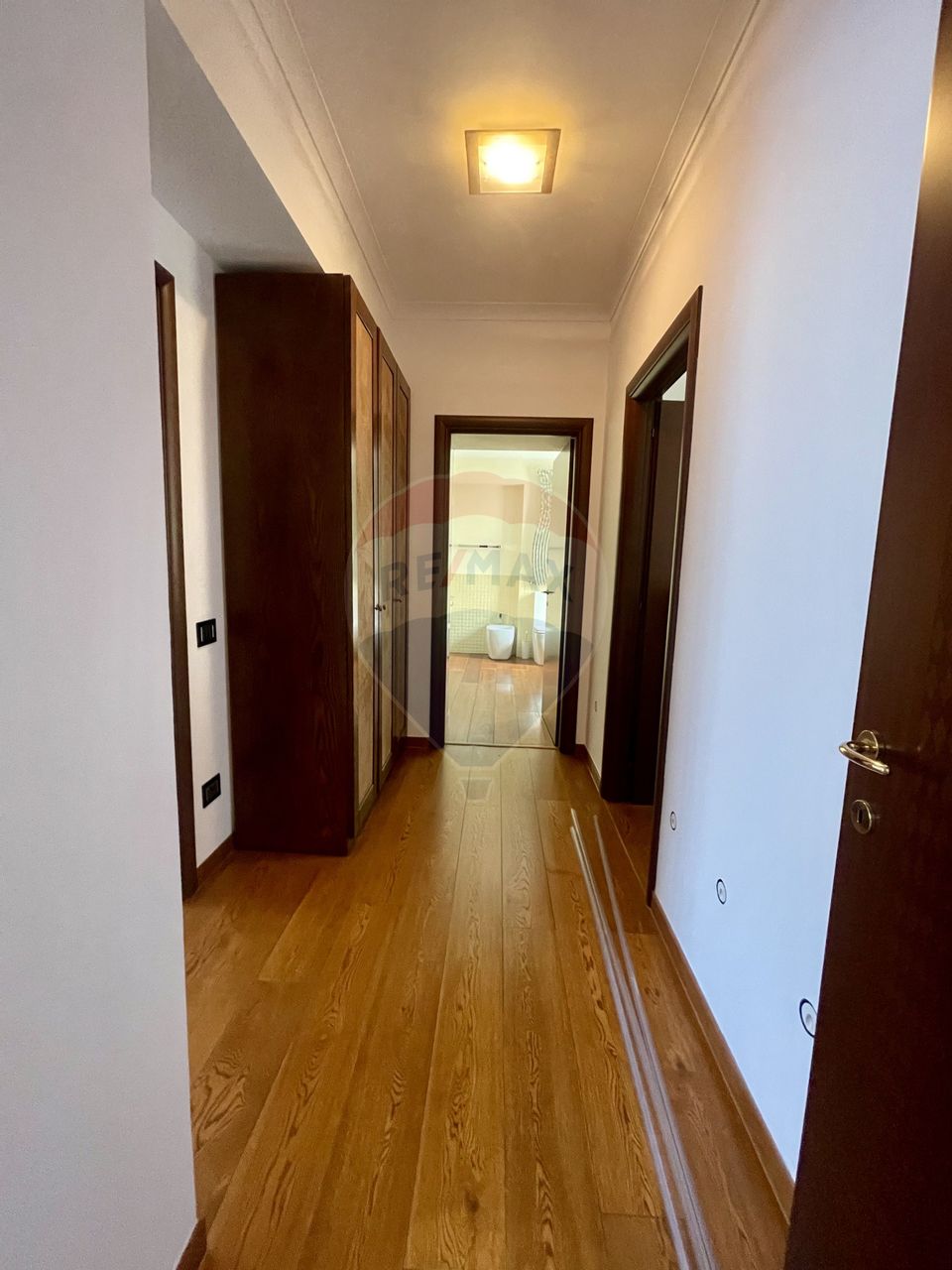 Apartament lux de închiriat în zona Herastrau