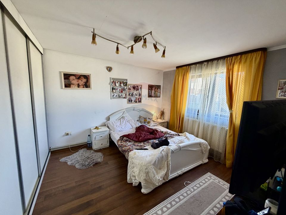 4 room House / Villa for sale