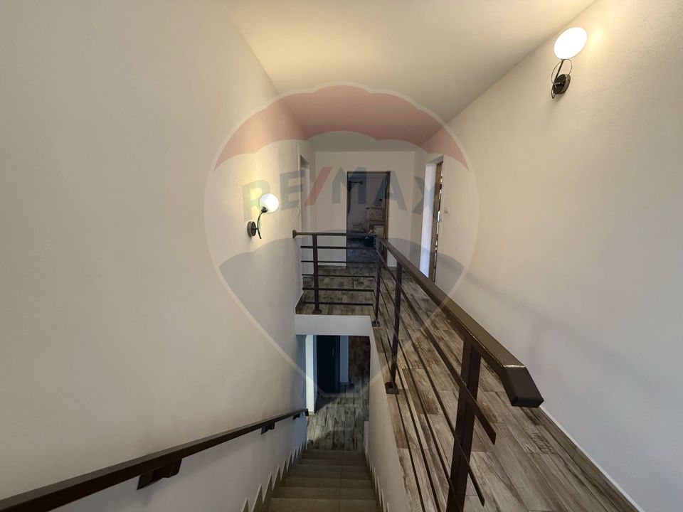 Casă / Vilă cu 5 camere de vânzare