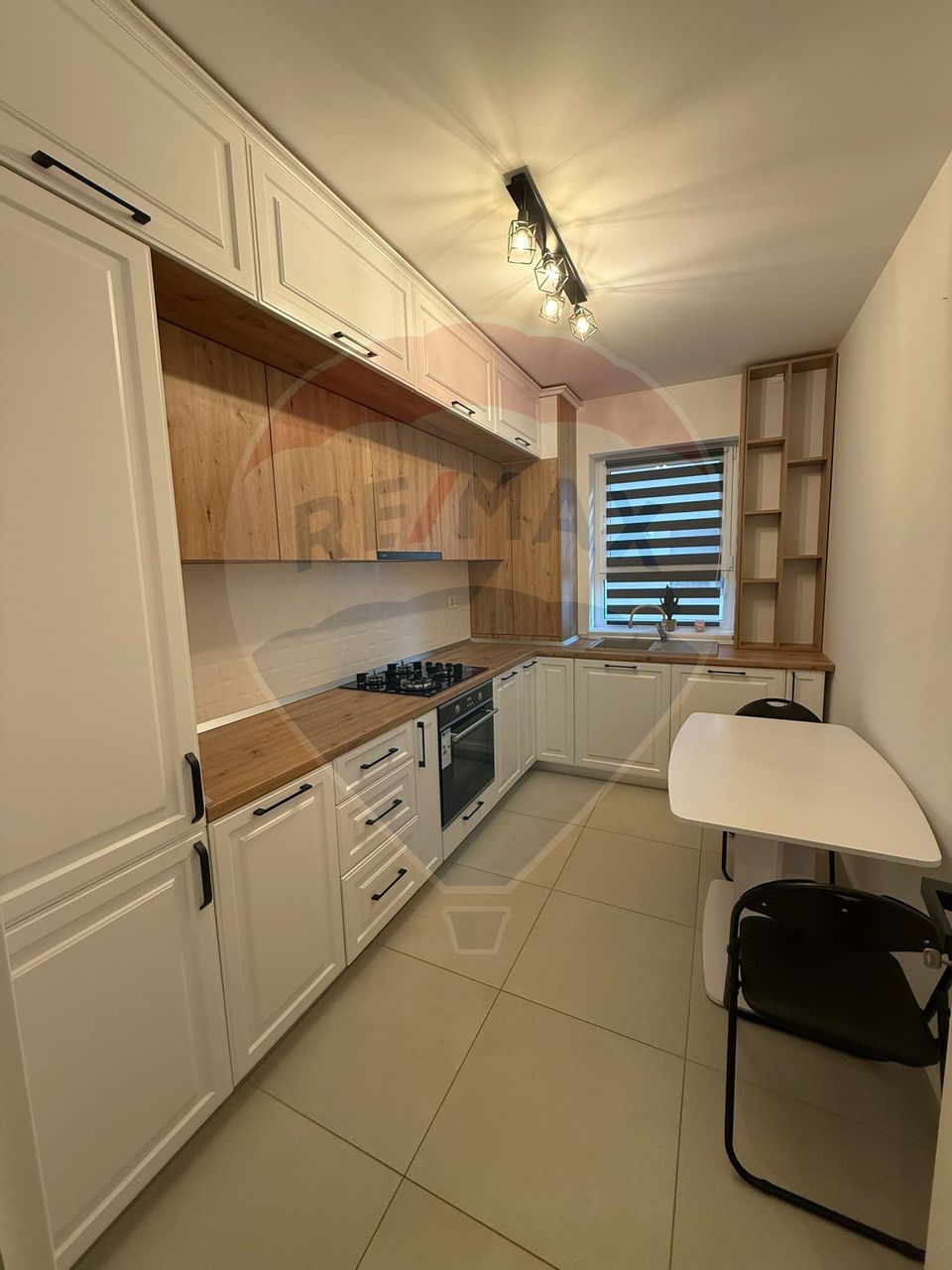 3 room Apartment for rent, Tractorul area