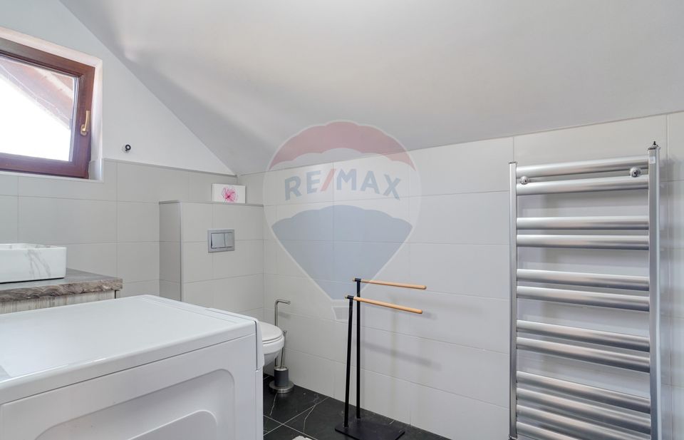 5 room House / Villa for sale, Est area