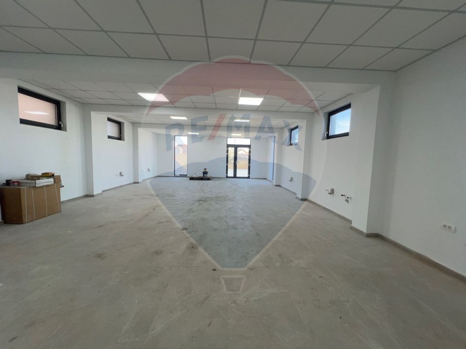 95sq.m Commercial Space for rent