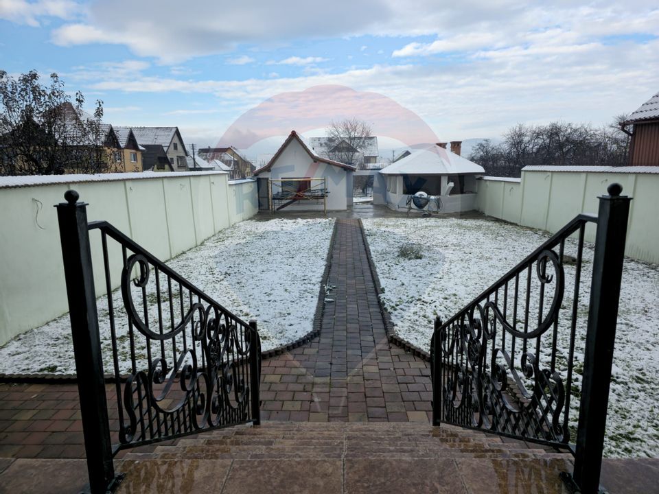 12 room House / Villa for sale, Central area