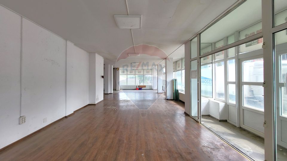 243sq.m Commercial Space for sale, Nord-Est area