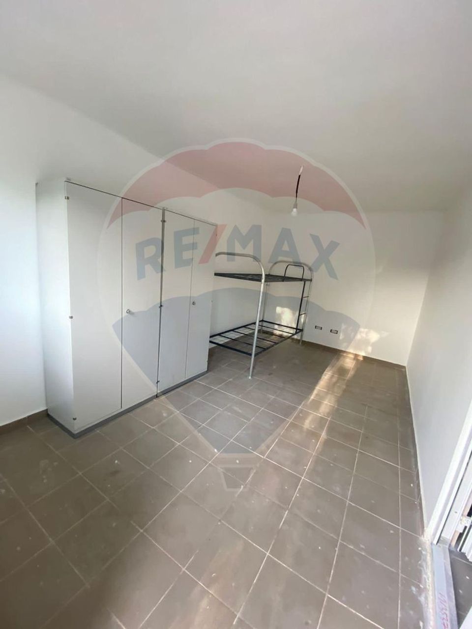 Pensiune 20 camere de vânzare  zona Gradiste - Preluare chiriaş