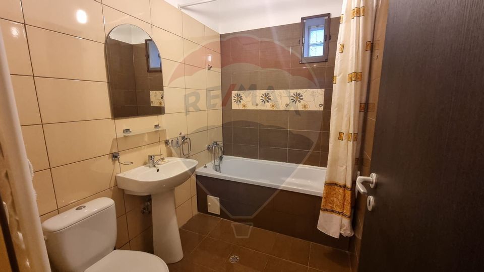 Apartament cu 3 camere de închiriat - Jiului