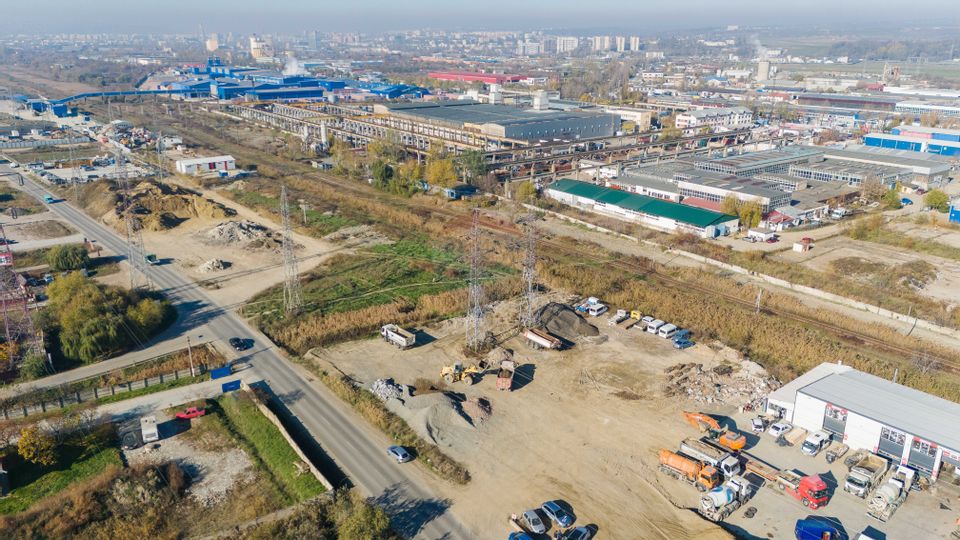 Teren Industrial de Închiriat 2600mp - Iași Strada Trei Fantani