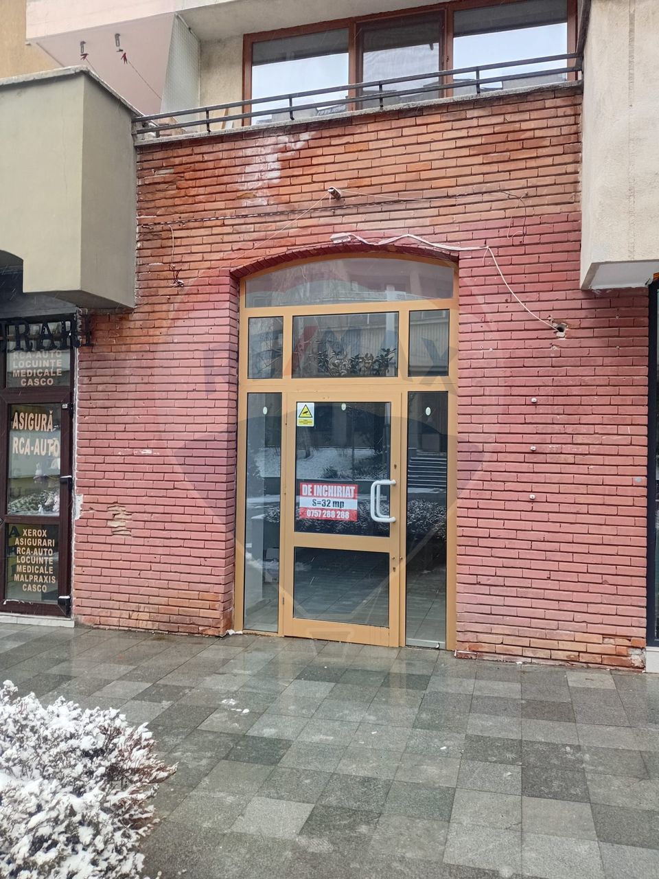 33sq.m Commercial Space for rent, Ultracentral area