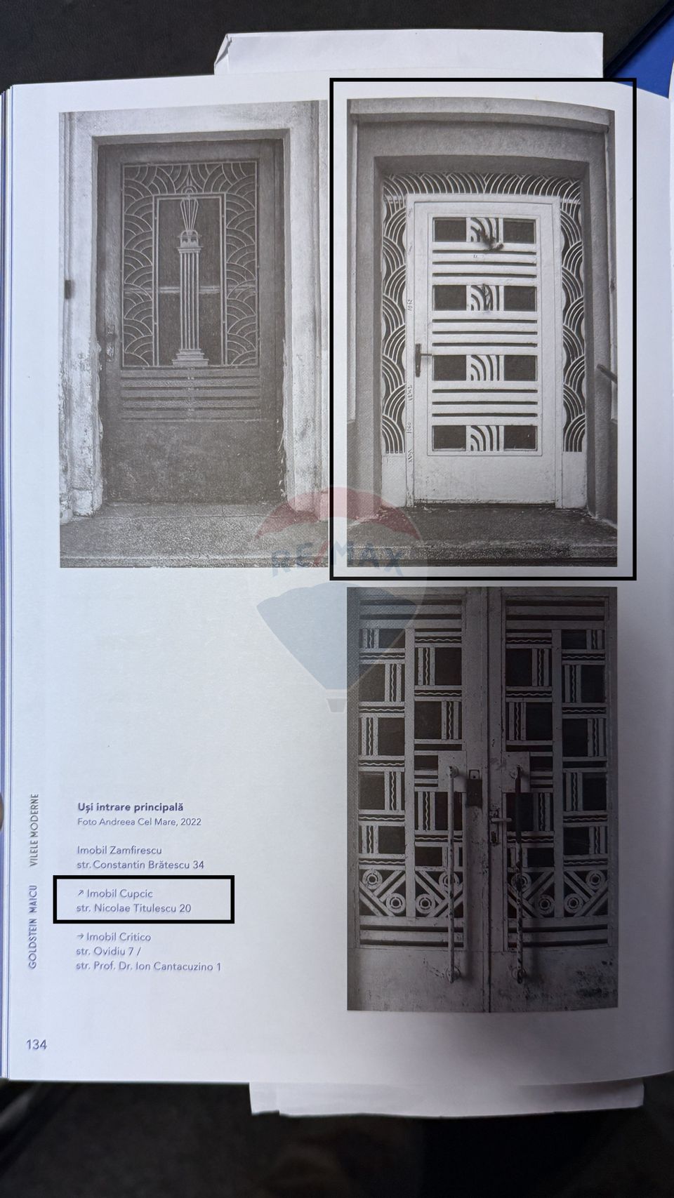 Duplex cu 9 camere de vânzare în zona Peninsula. D+P+E