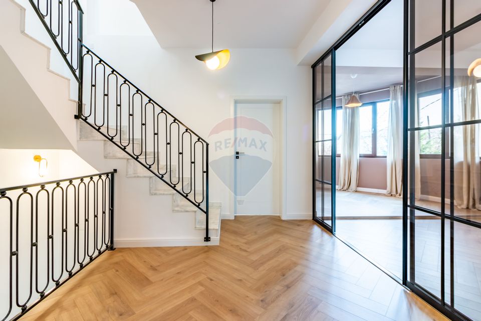 Casă individuala în Aviatiei, adiacent Bulevardul Aerogarii, 4xparcare