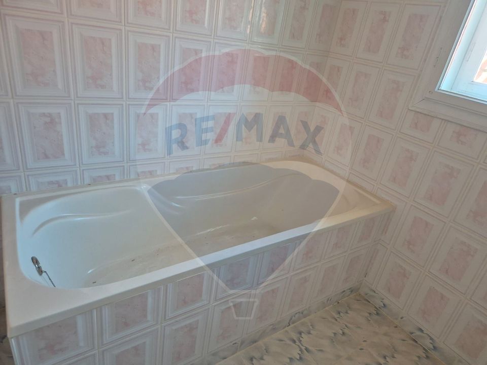 6 room House / Villa for sale