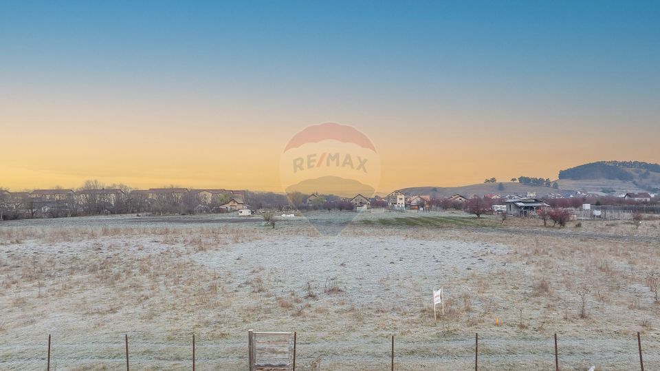 Comision 0 %! Teren 1,952mp Sanpetru, Strada Paraului!