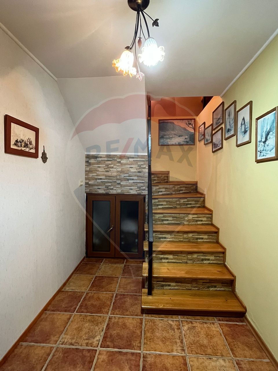 5 room House / Villa for sale