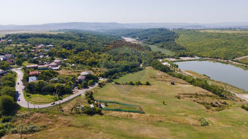 Investiție Unică: Teren de Vânzare 11.330mp pe Lacul Aroneanu - Iași