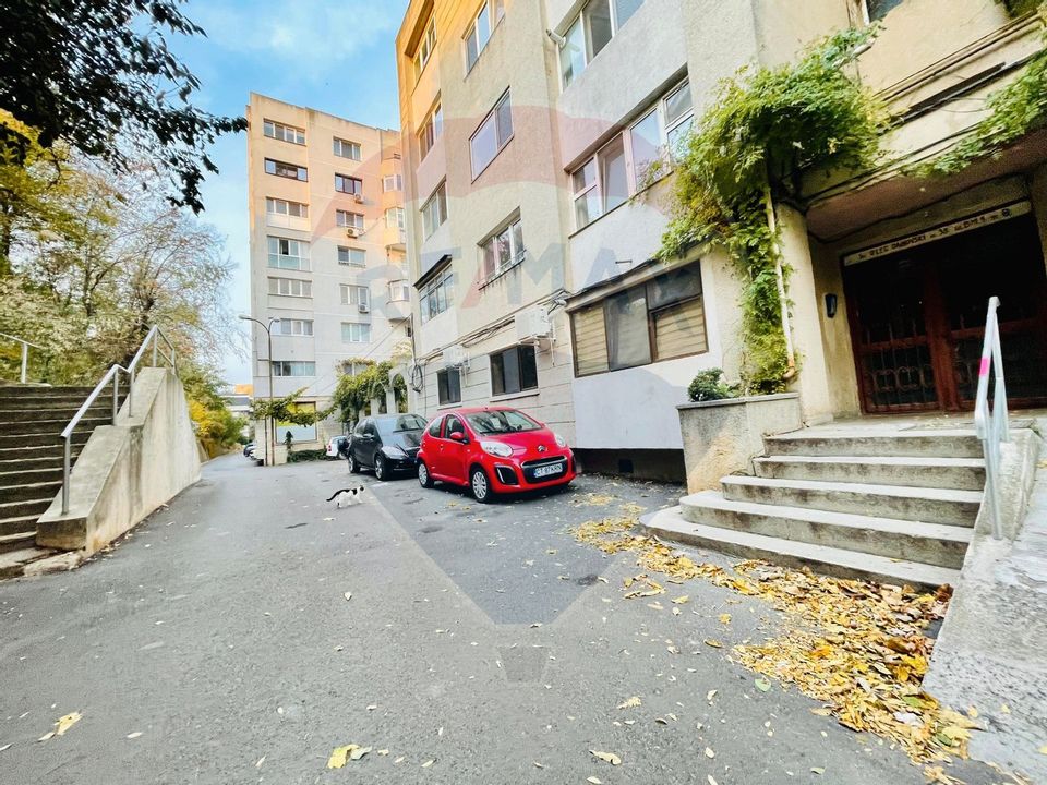 Apartament 2 camere de închiriat, termen lung, în Faleza Nord