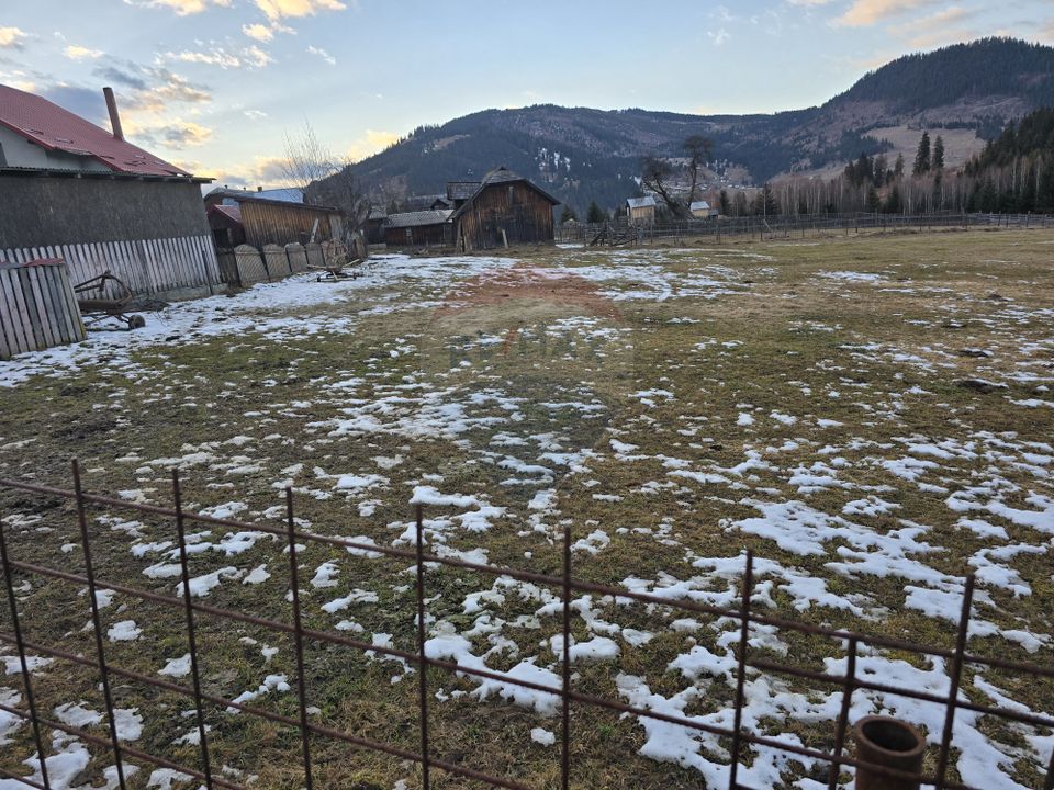 Land 2,000sqm Dorna-Arini / Strada COZANESTI